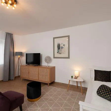 Homes By King's Apartman