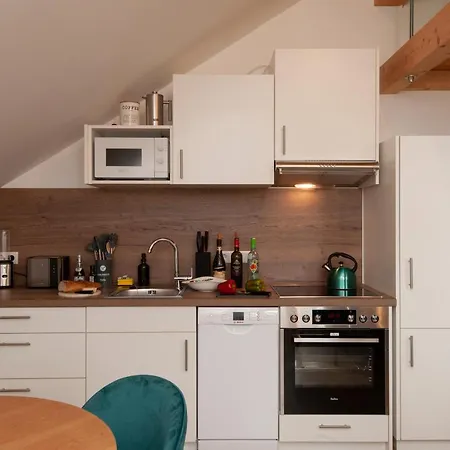 Homes By King's Apartman *