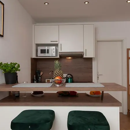 Homes By King's Apartman Weßling