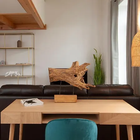 Homes By King's شقة