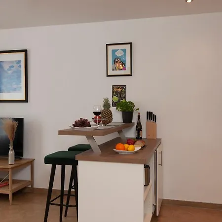 Homes By King's شقة
